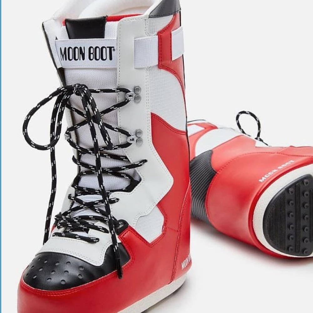 Moon Boot Women's Red and White Snow Boots new with tag